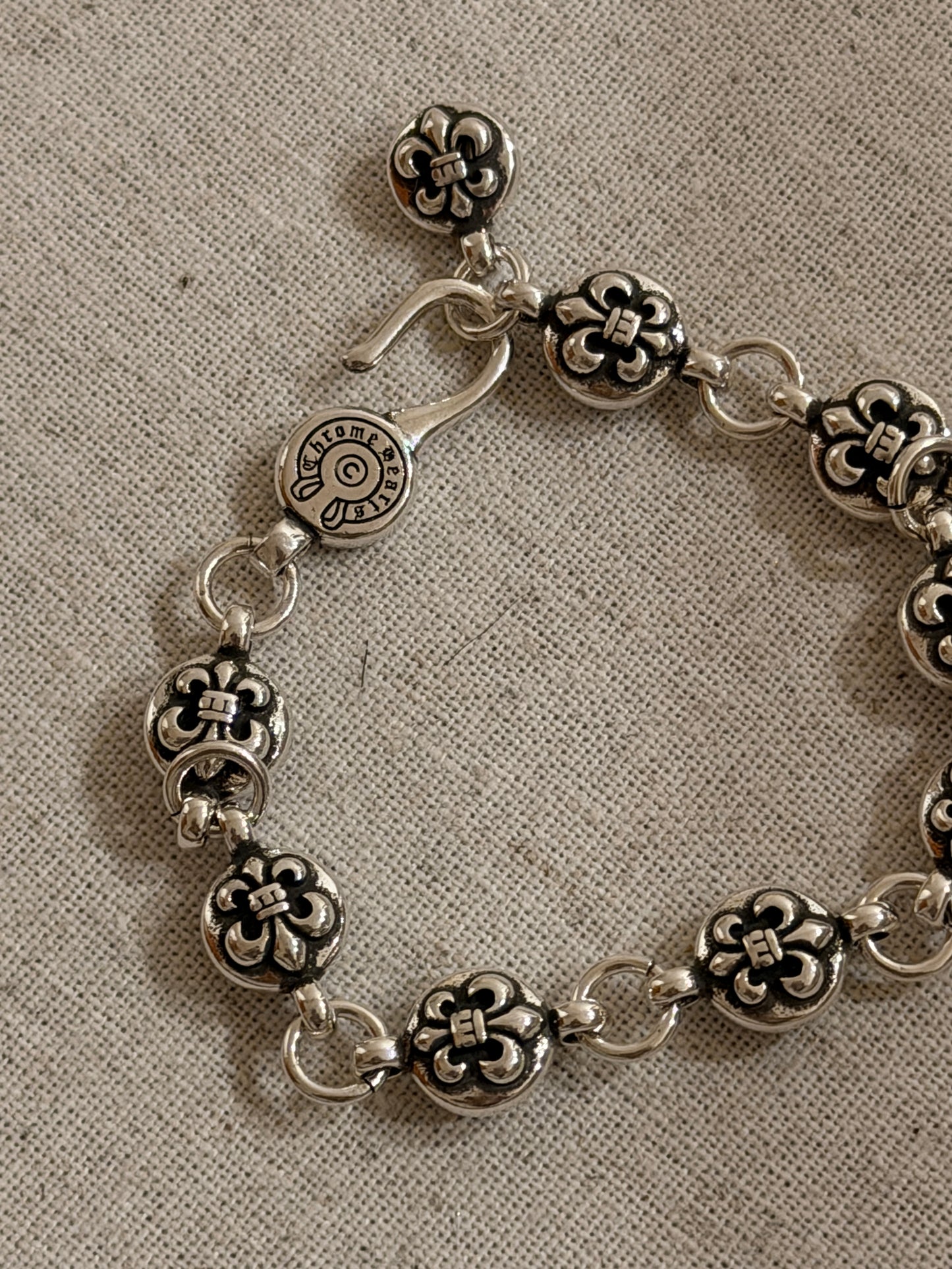 The Noir Bloom Bracelet(Sold Out)