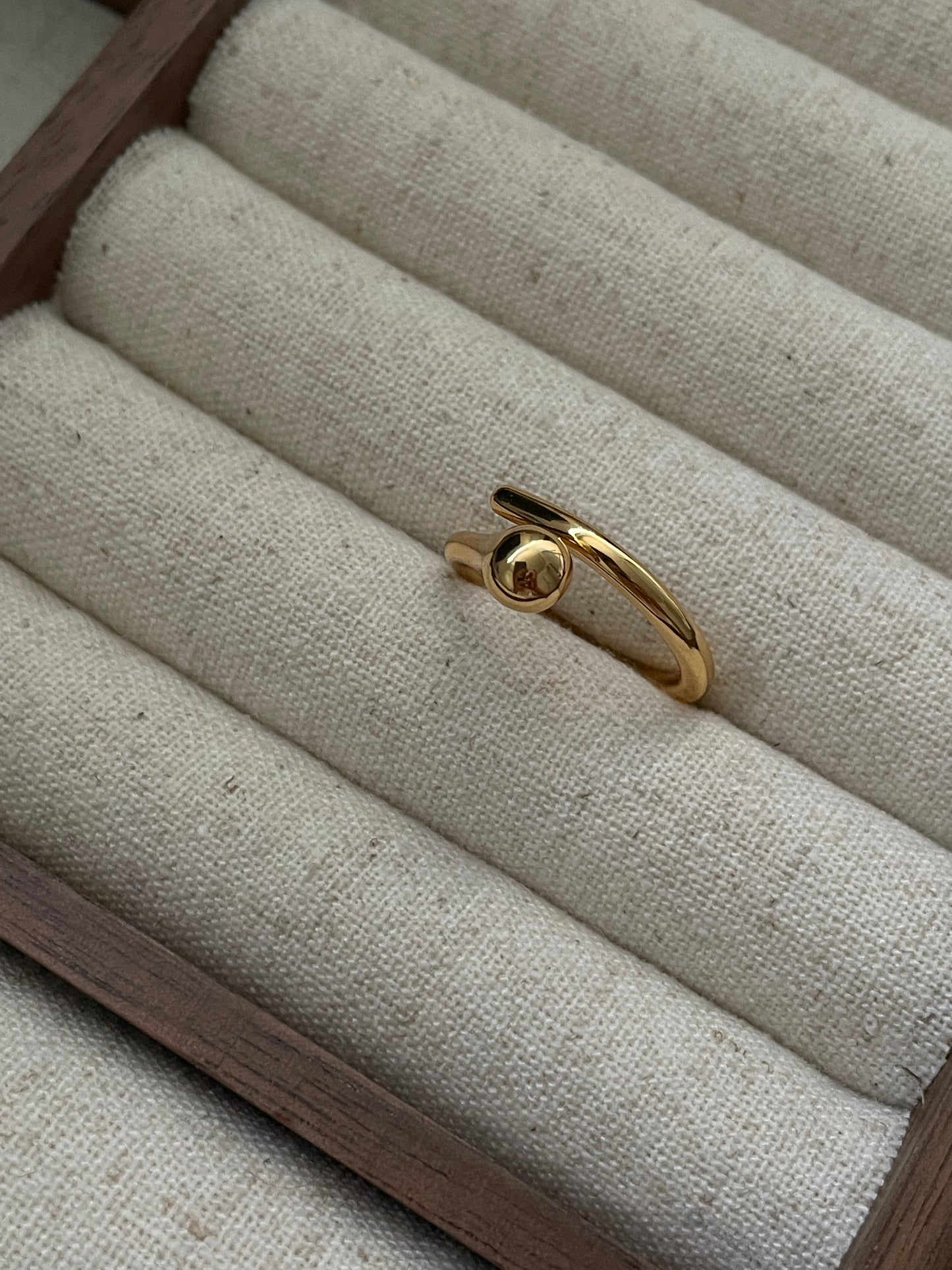 The Classic Cross Ring