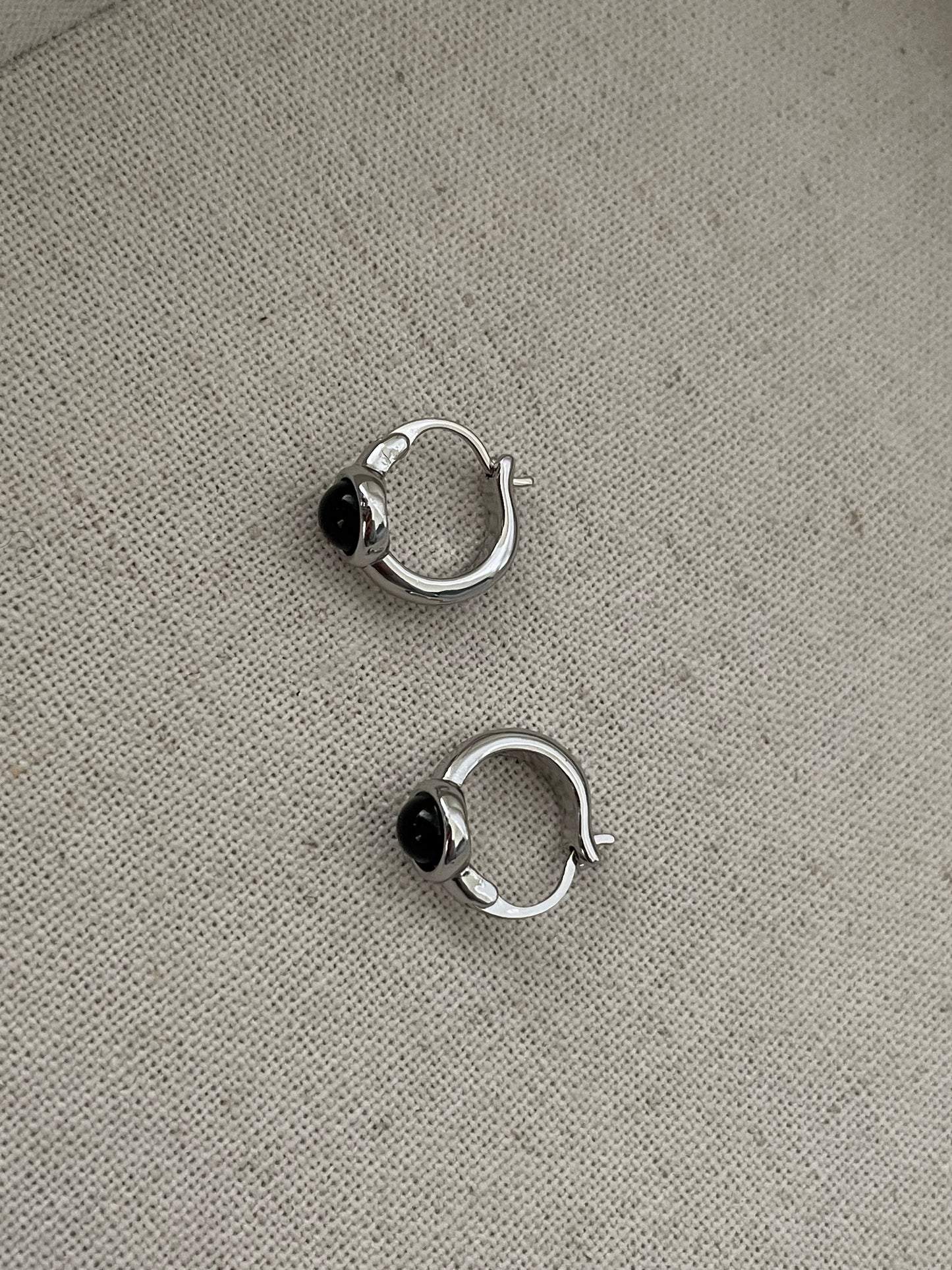 The Dark Sylvan Hoop Earrings(Sold Out)