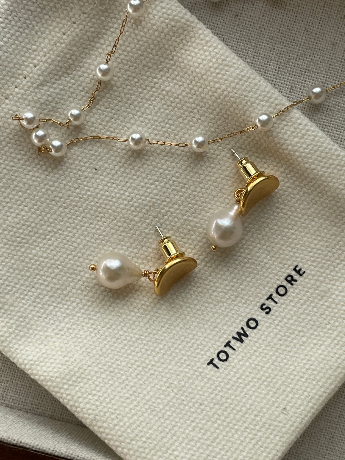 The Gloaming Necklace(Sold Out)