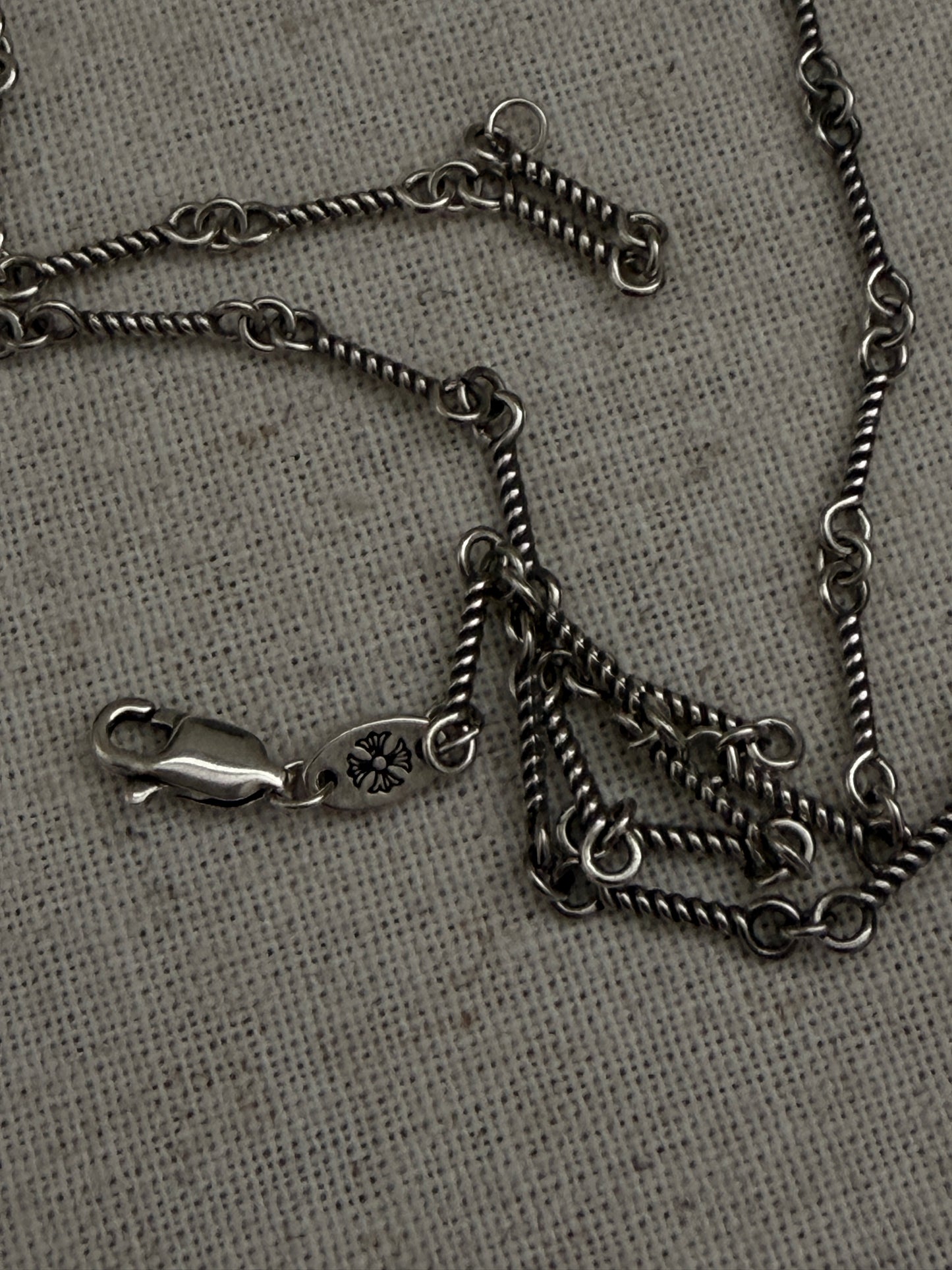 The Pure Noir Necklace