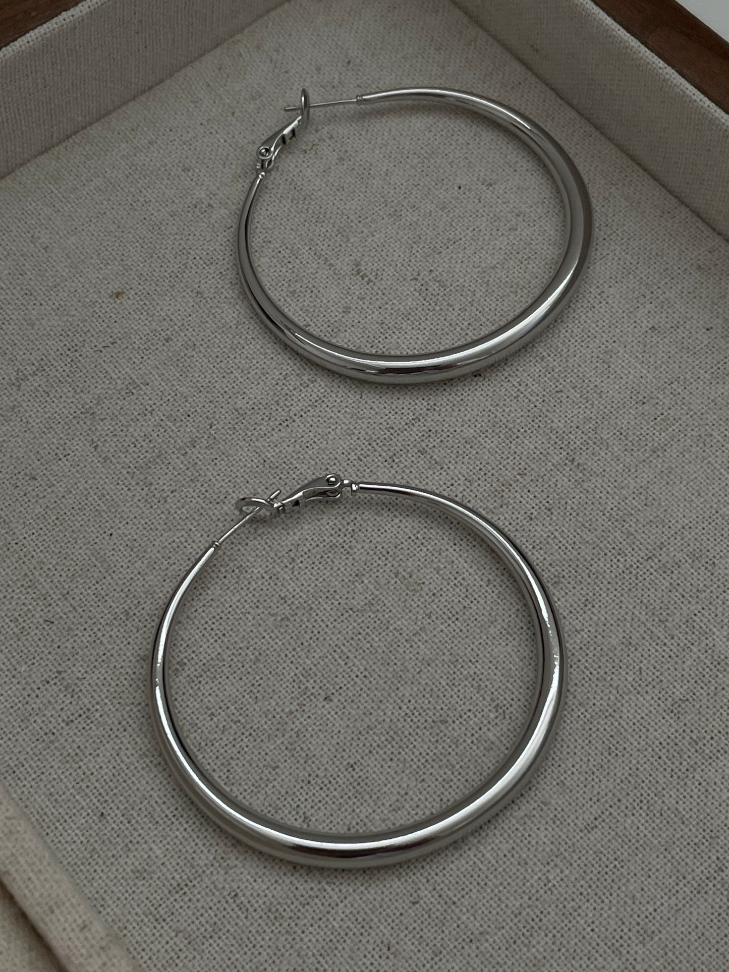 The Large Classic Hoop Earrings