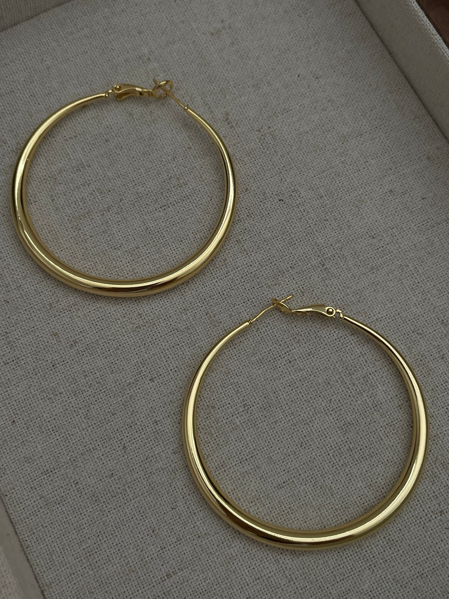 The Large Classic Hoop Earrings