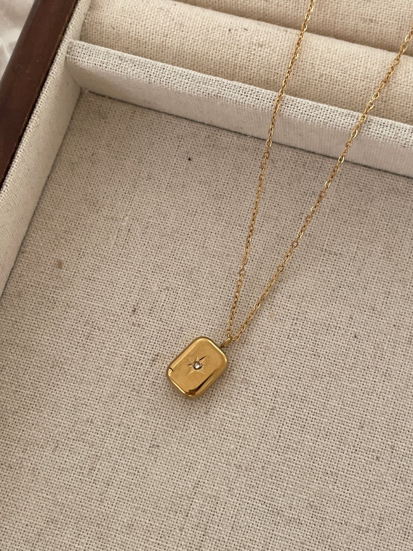 The Hexagram Necklace(Sold Out)