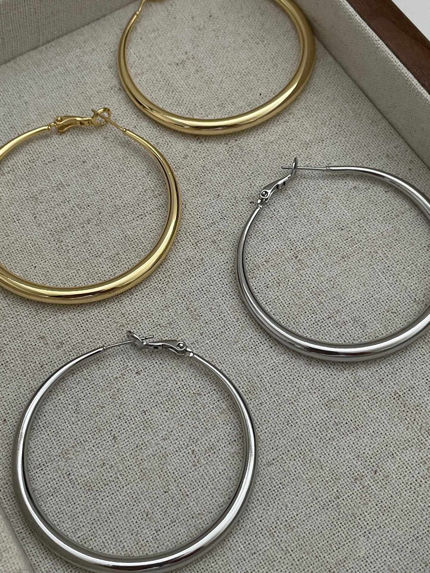 The Large Classic Hoop Earrings
