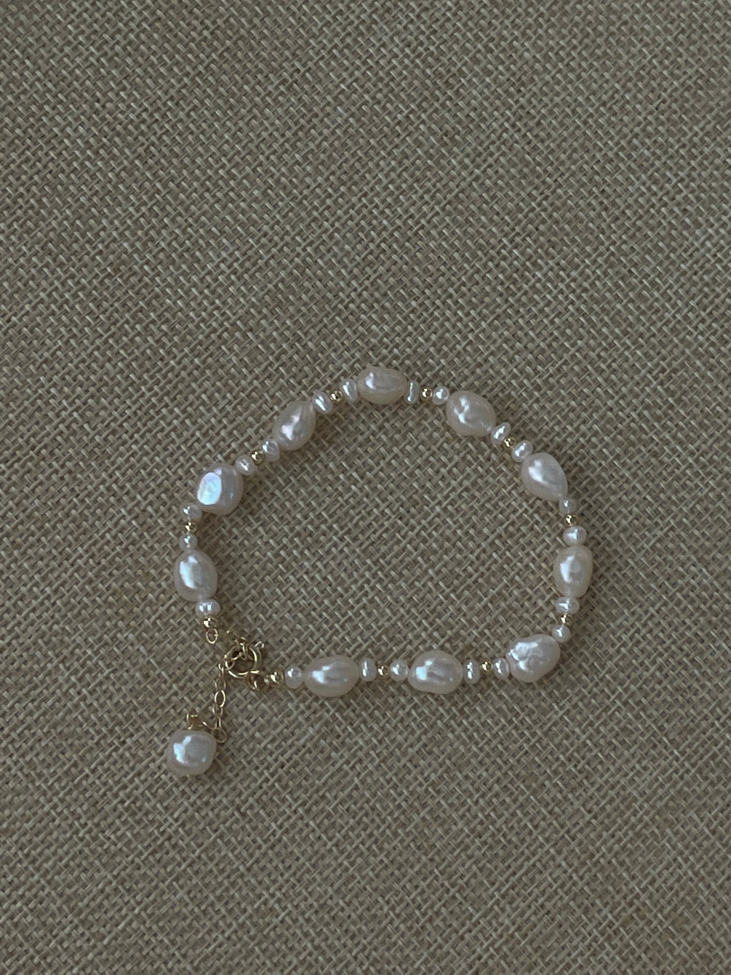 The Lily Pearl Bracelet