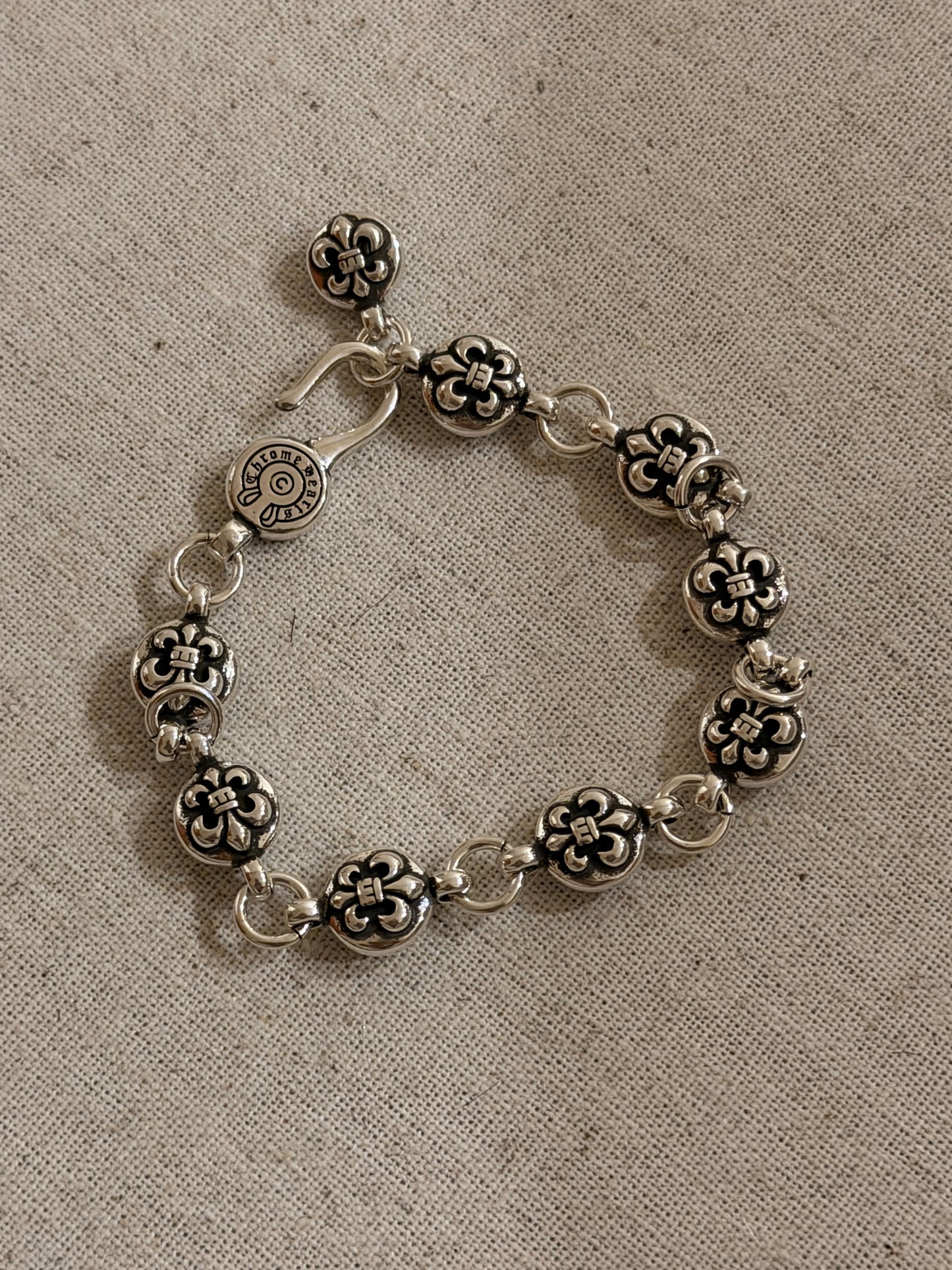 The Noir Bloom Bracelet(Sold Out)