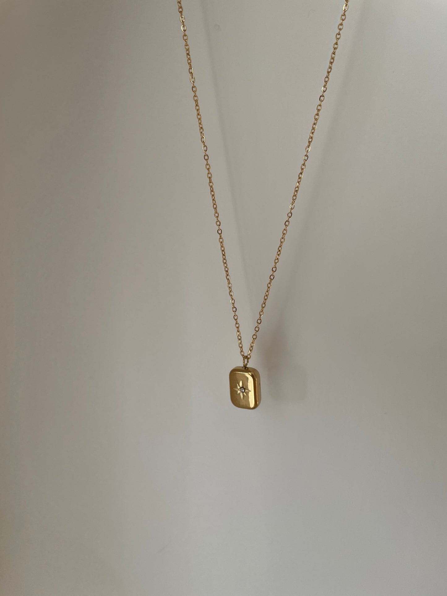 The Hexagram Necklace(Sold Out)