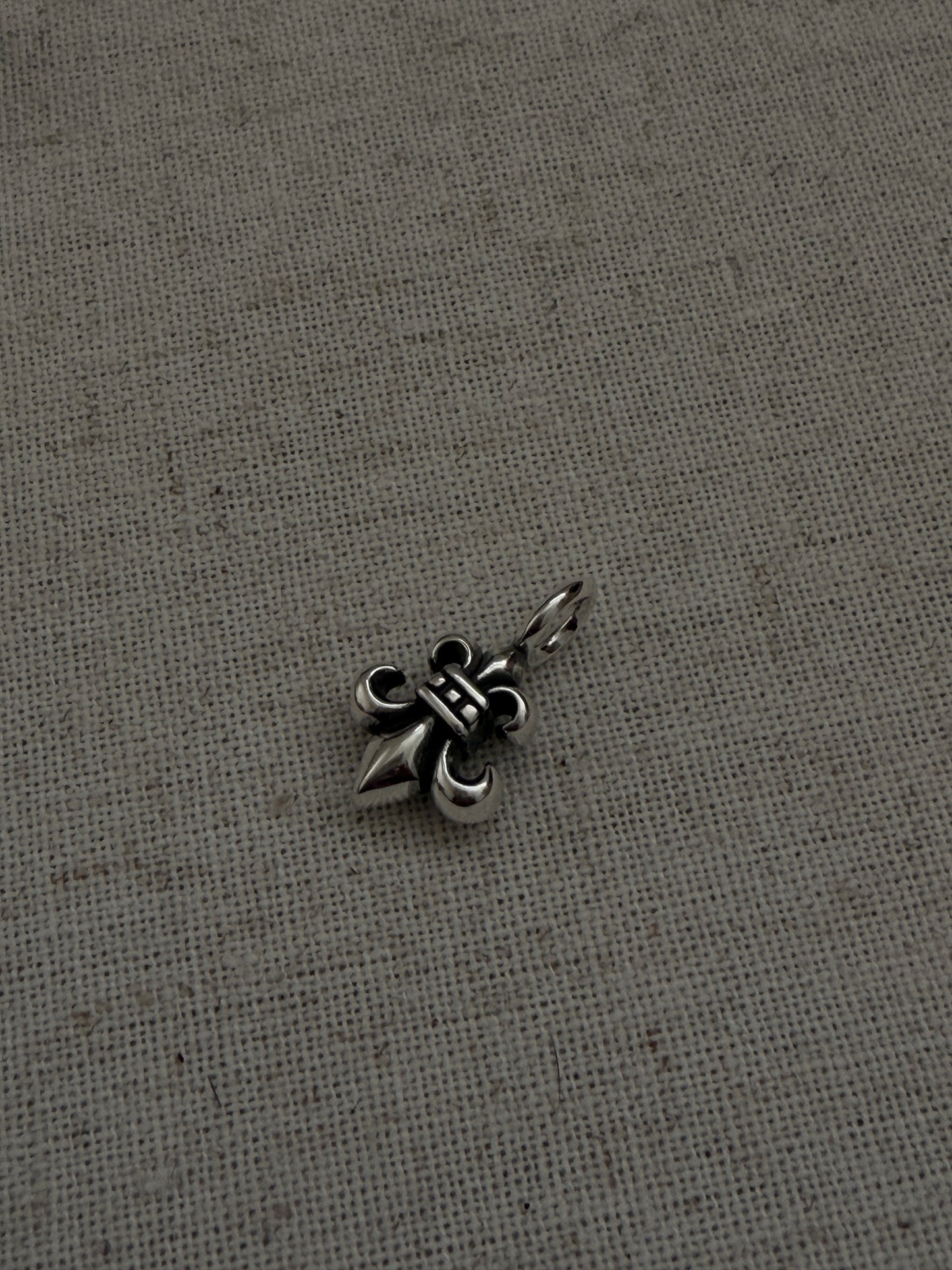 The Noir Charm