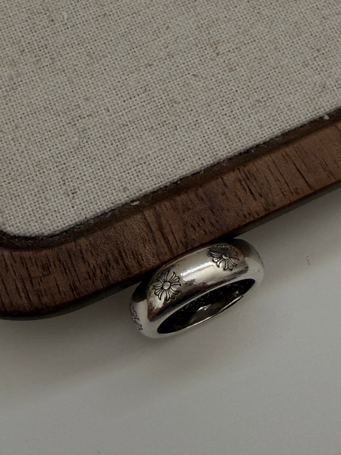 The Fleur Line Ring