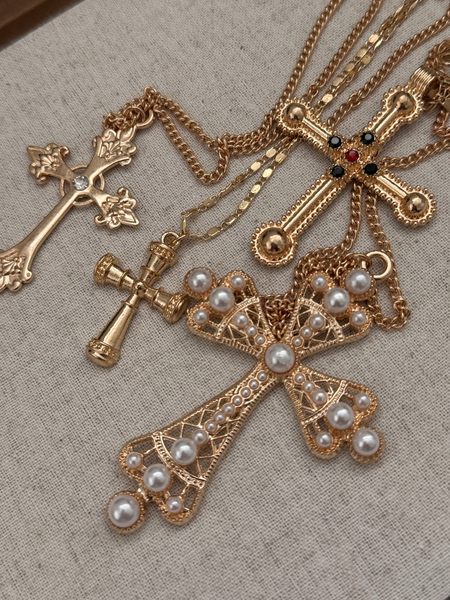 The Queen of Cross Necklace Set
