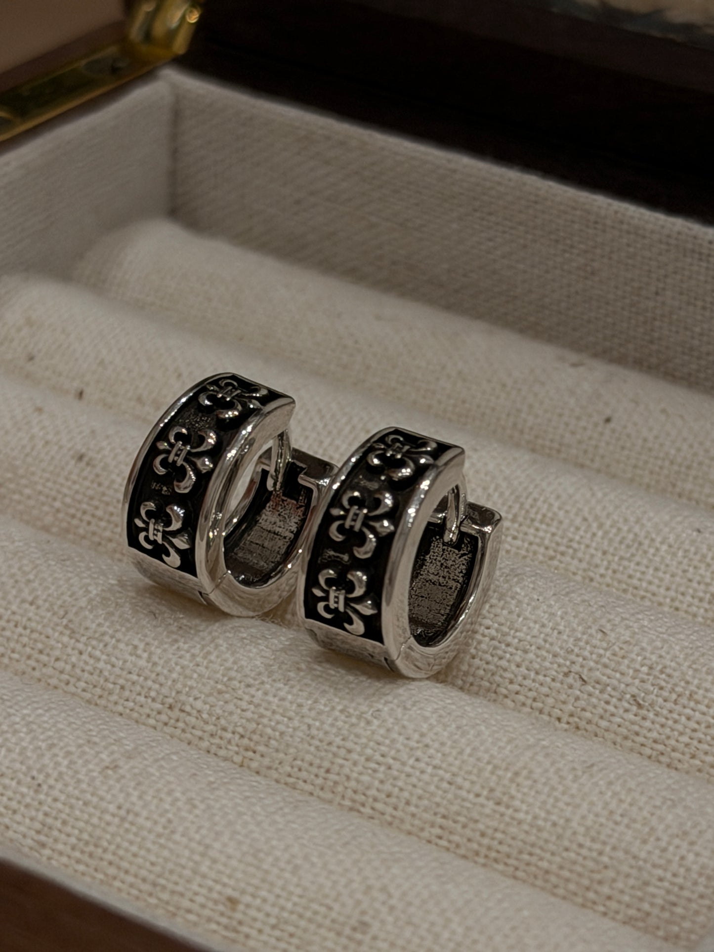 The Fleur Hoop Earrings(Sold Out)