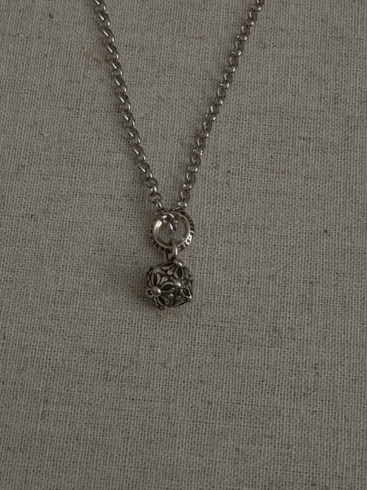 The Silver Thorn Necklace