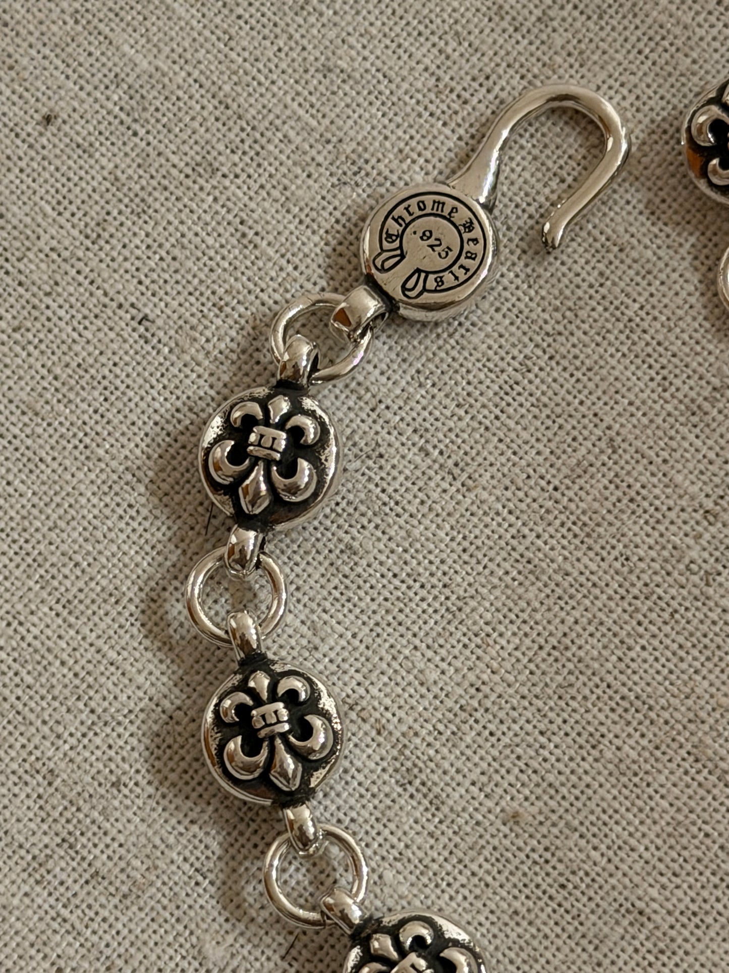 The Noir Bloom Bracelet(Sold Out)