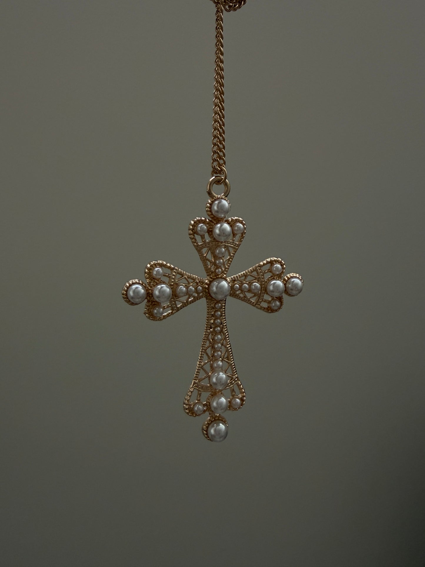 The Queen of Cross Necklace Set