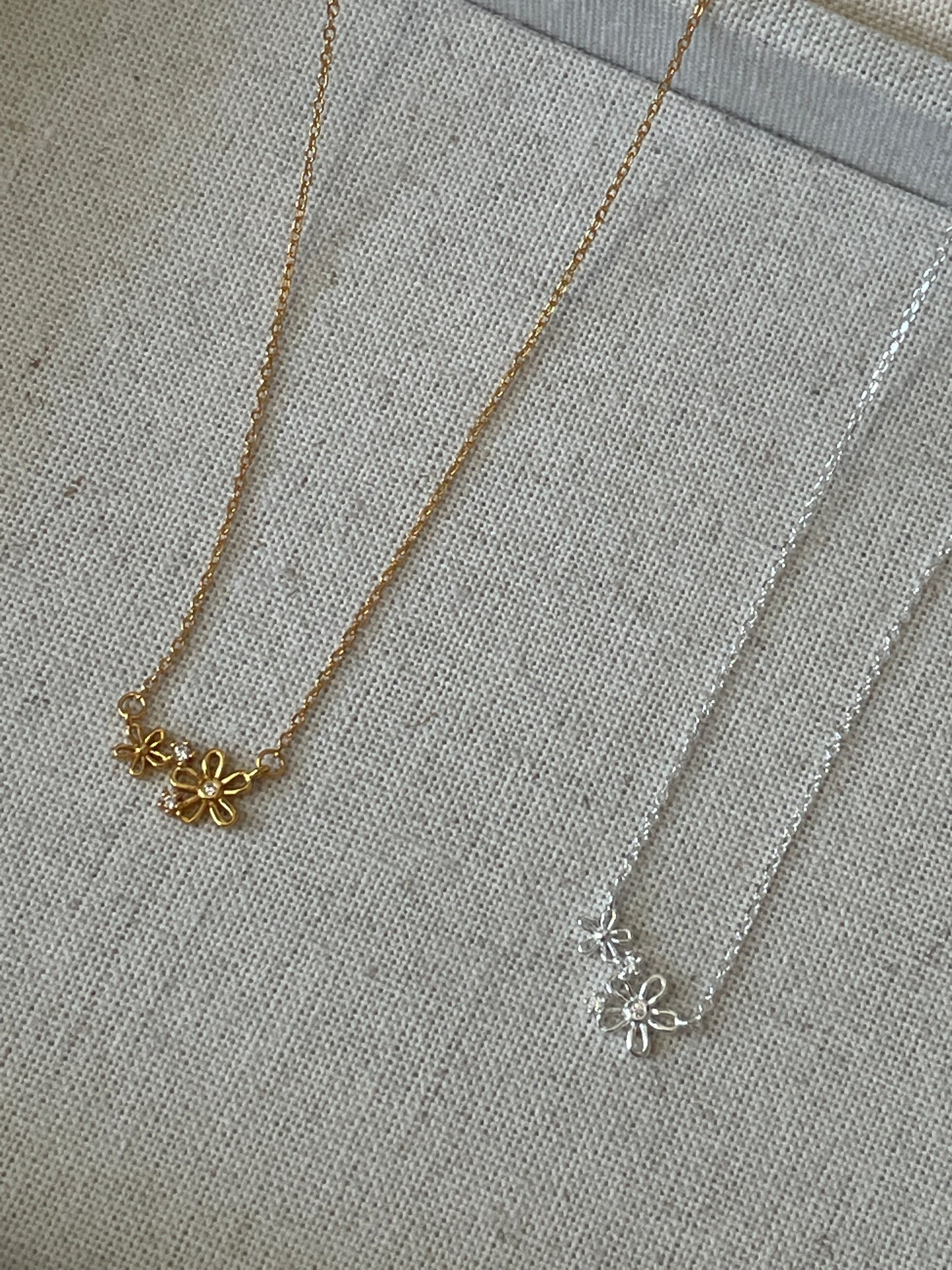 The Daisy Necklace(Sold Out)
