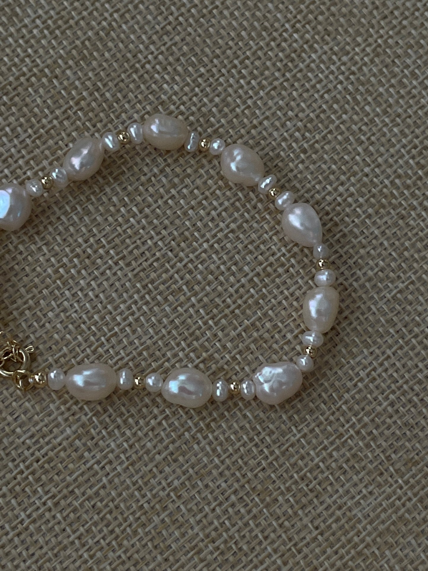 The Lily Pearl Bracelet