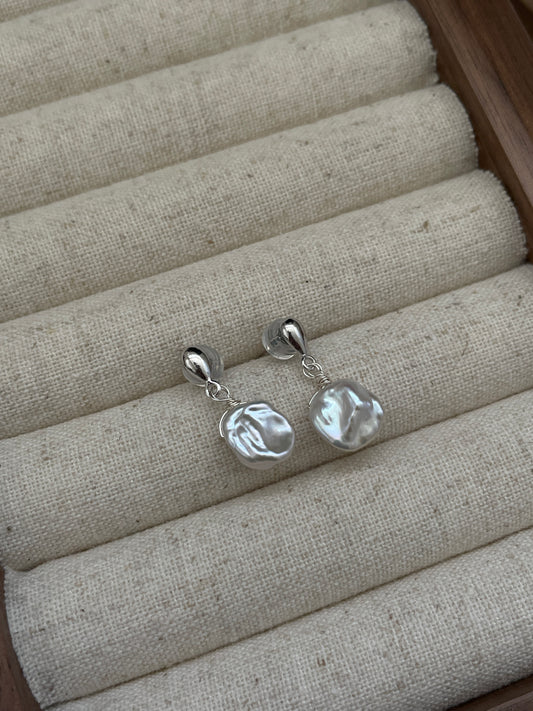 The Baroque Whisper Earrings(Sold Out)