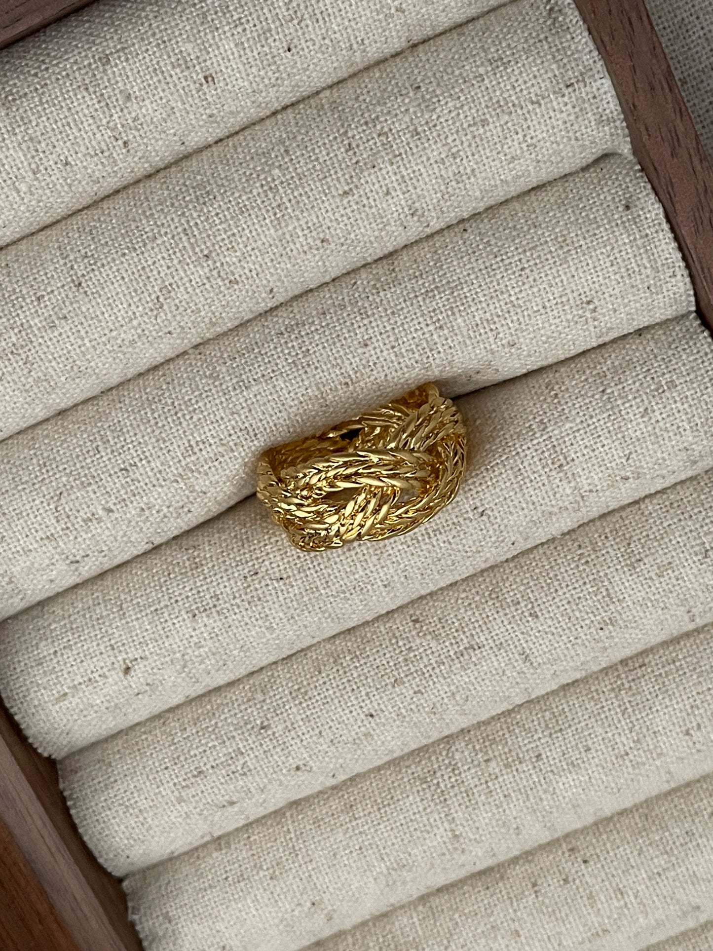The Classic Twist Ring