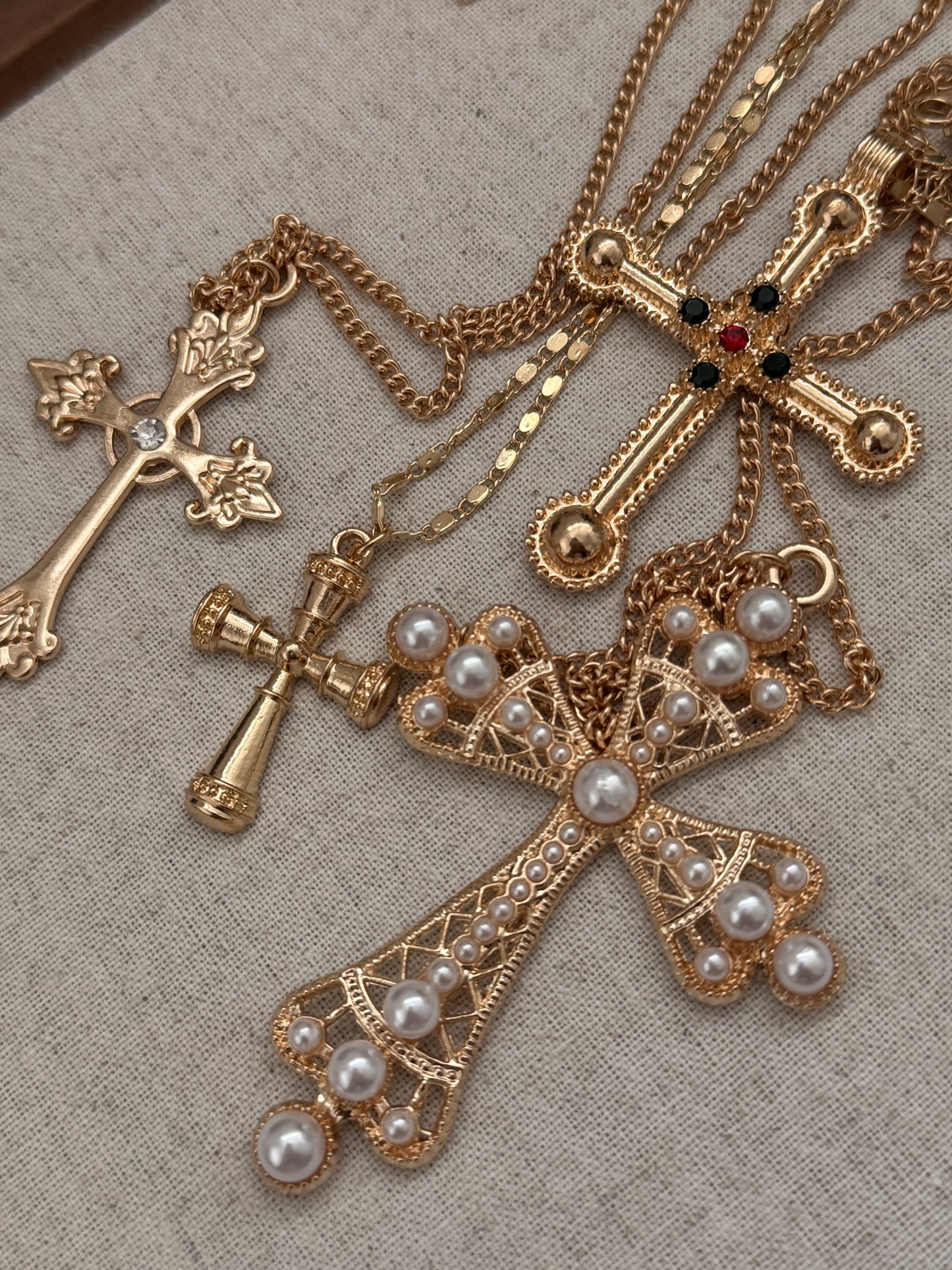 The Queen of Cross Necklace Set