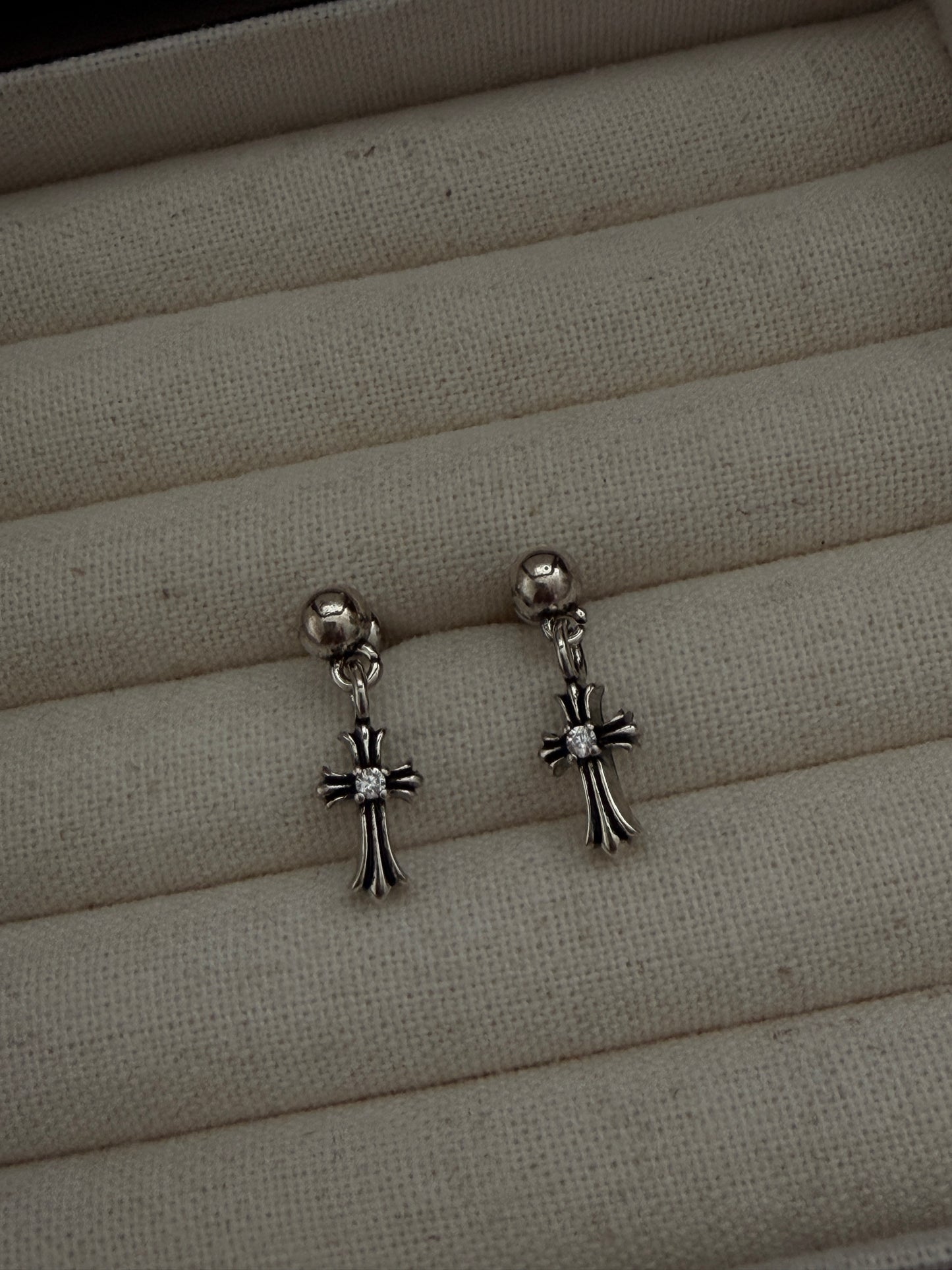 The Cold Cross Earrings(Sold Out)