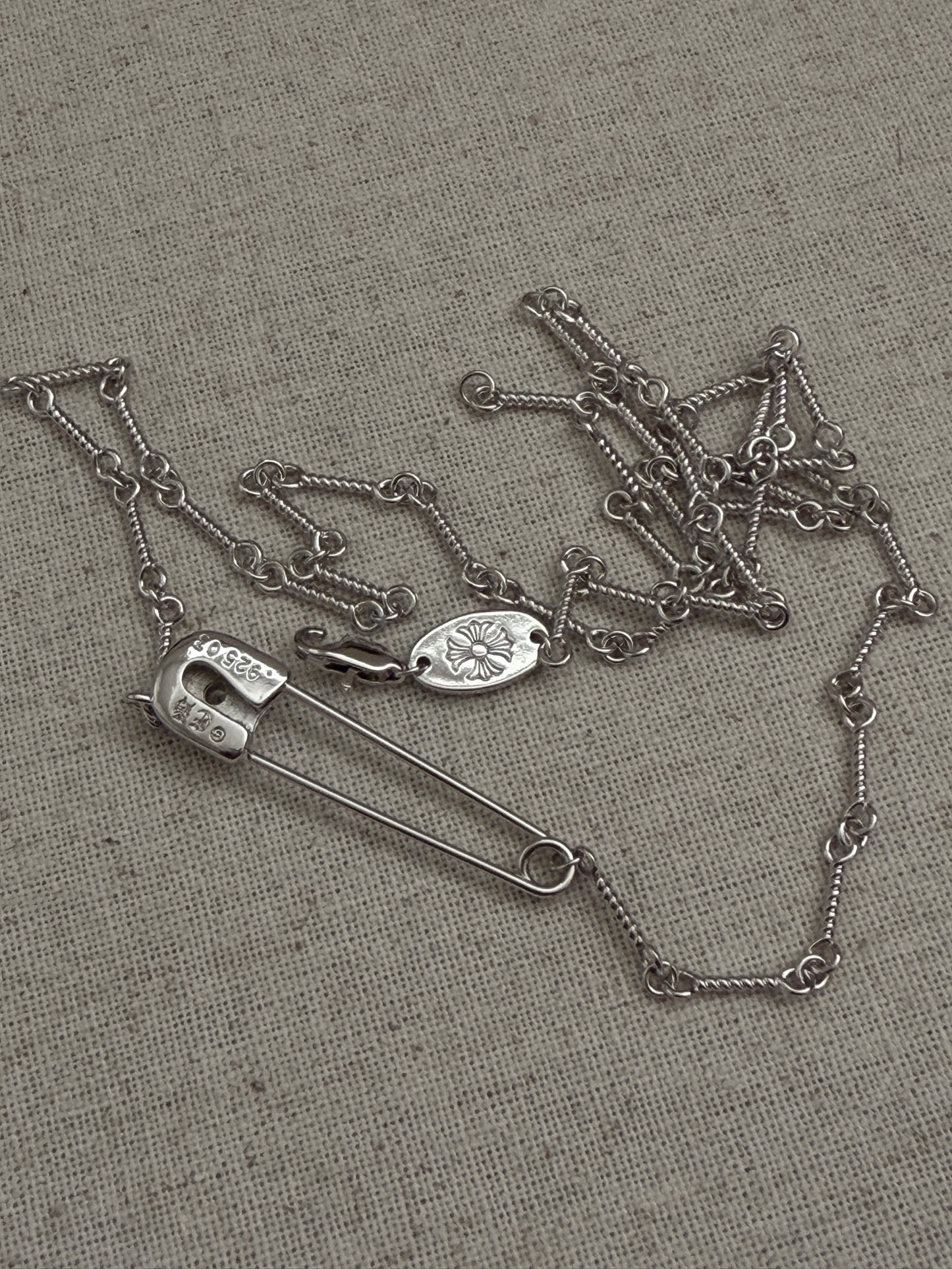 The Saint Pin Necklace(Sold Out)
