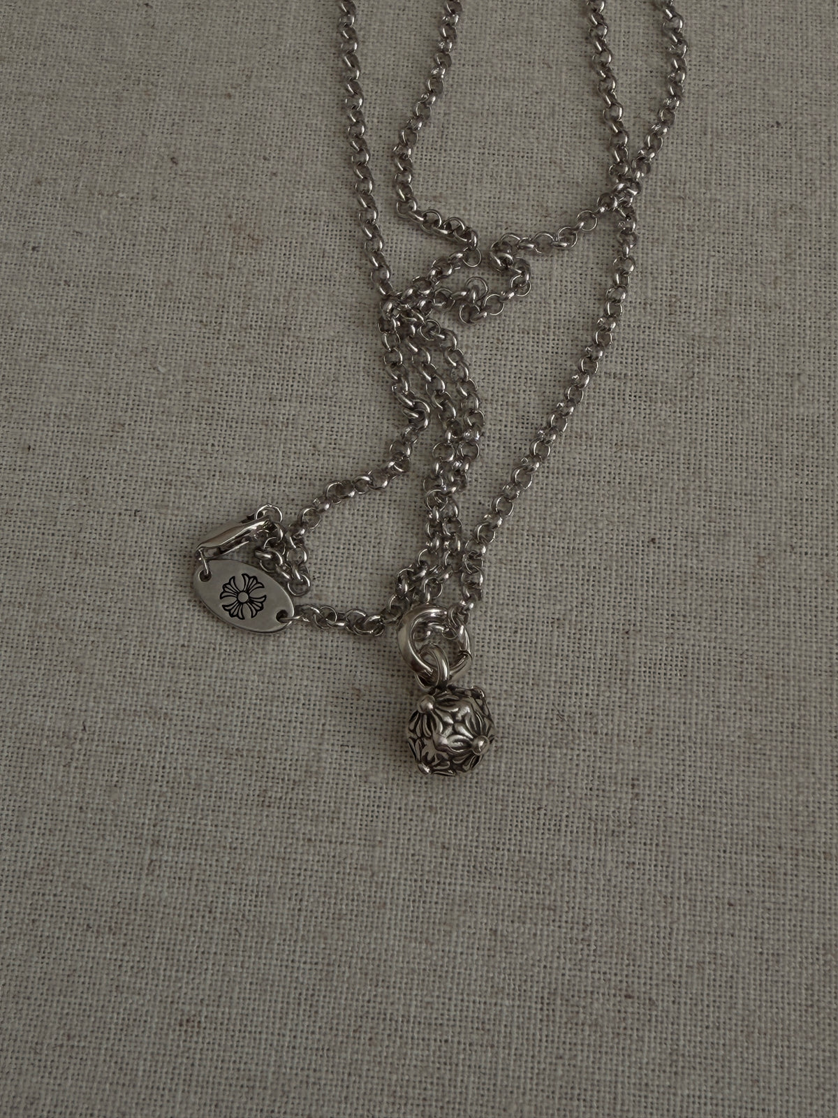 The Silver Thorn Necklace