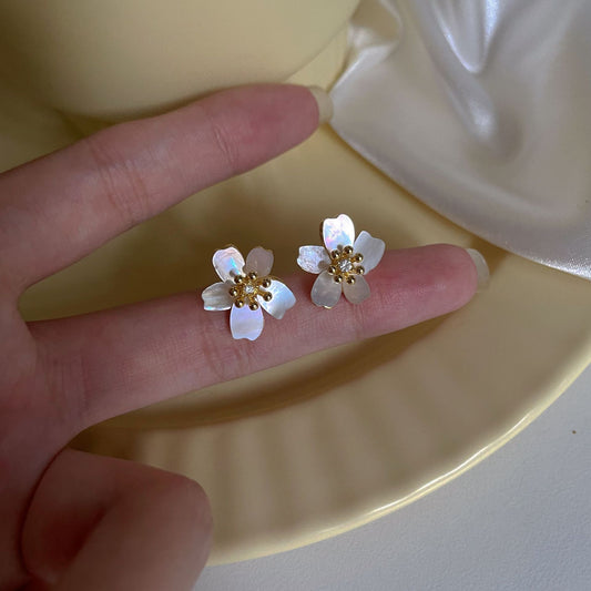 The Stardust Petals Ear Clip(Sold Out)